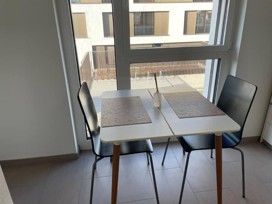 Prilly Joli Studio Confortable ! מראה חיצוני תמונה